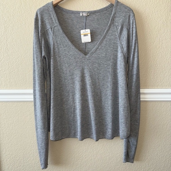NEW Free People Don’t Rock The Boat Ribbed Long Sleeve V Neck T shirt Gray Small - Picture 10 of 10
